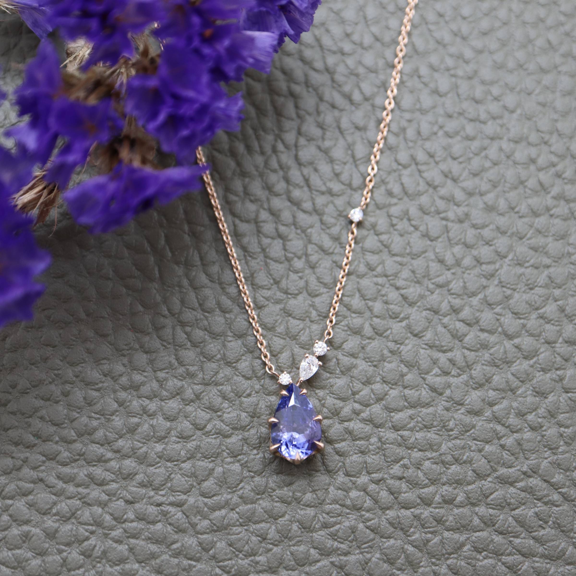 Collier en or rose tanzanite et diamants Pessac