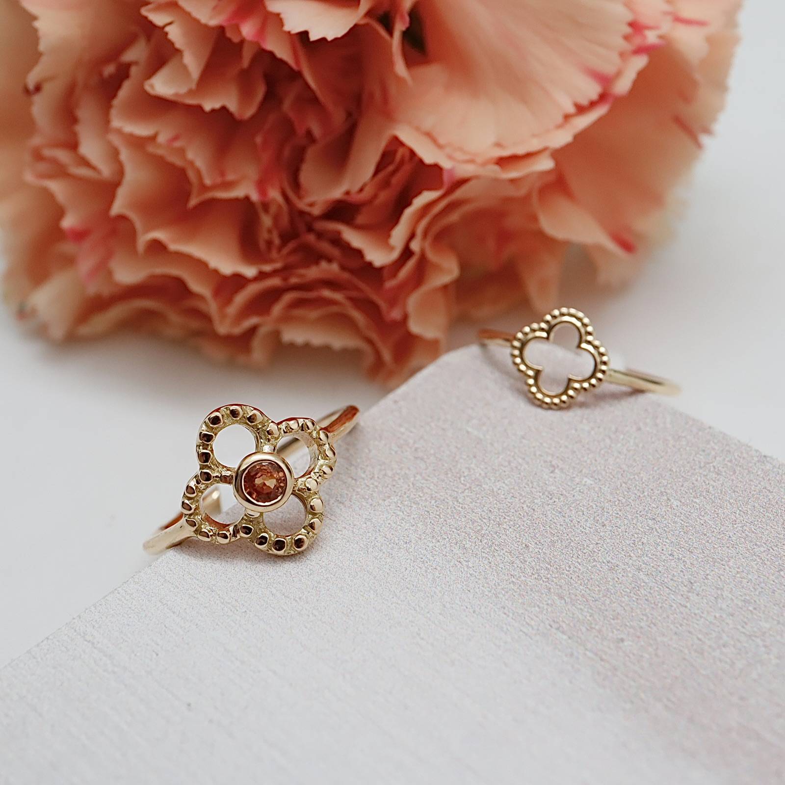 Bague trèfles or jaune saphir orangé artisanale