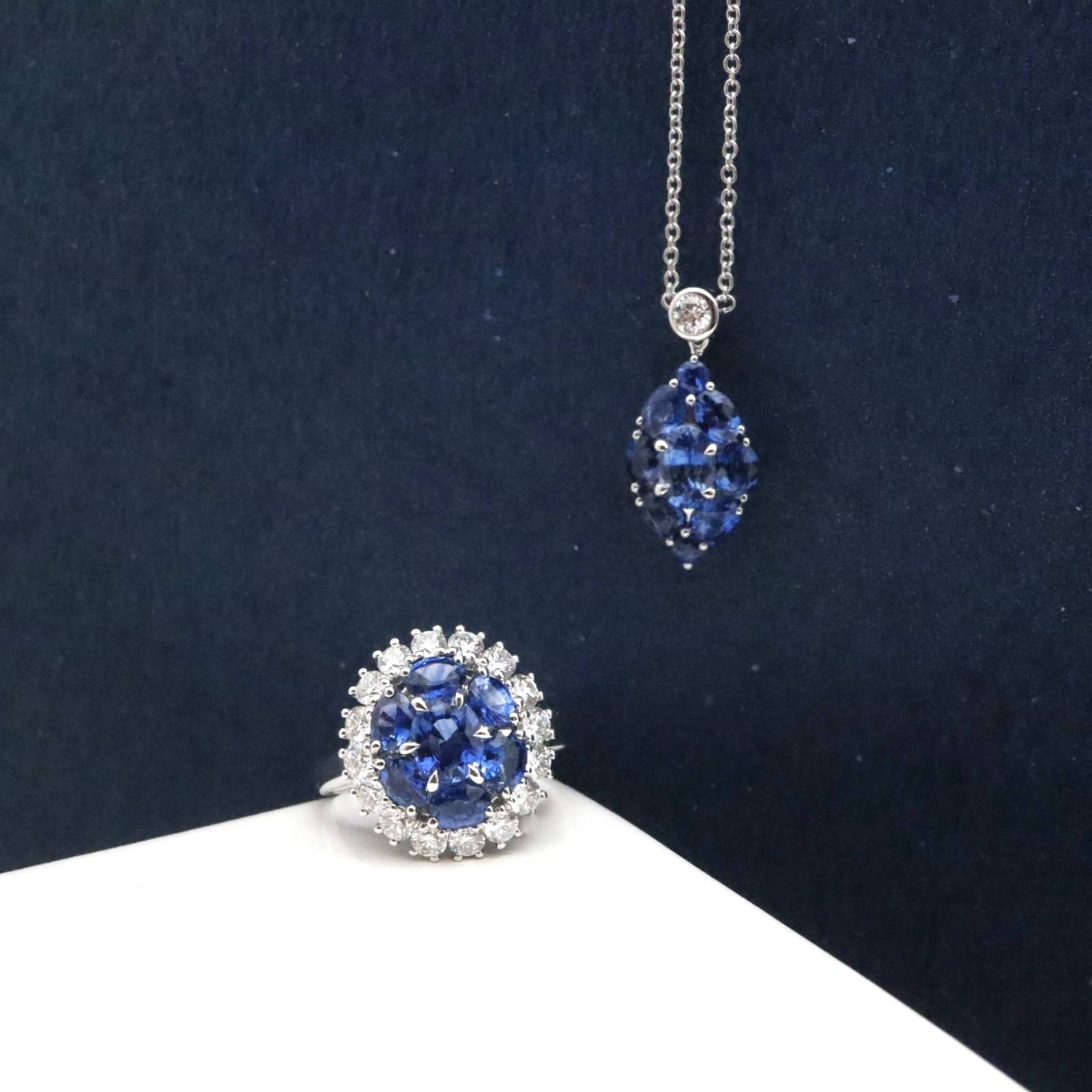 Bague et collier luxe or blanc saphirs et diamants à Mérignac