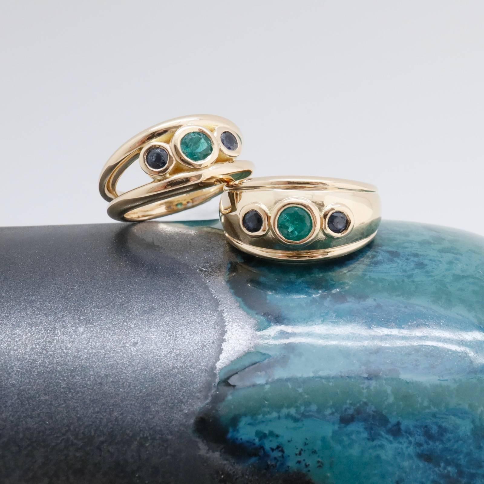 bague trilogie émeraude et saphirs