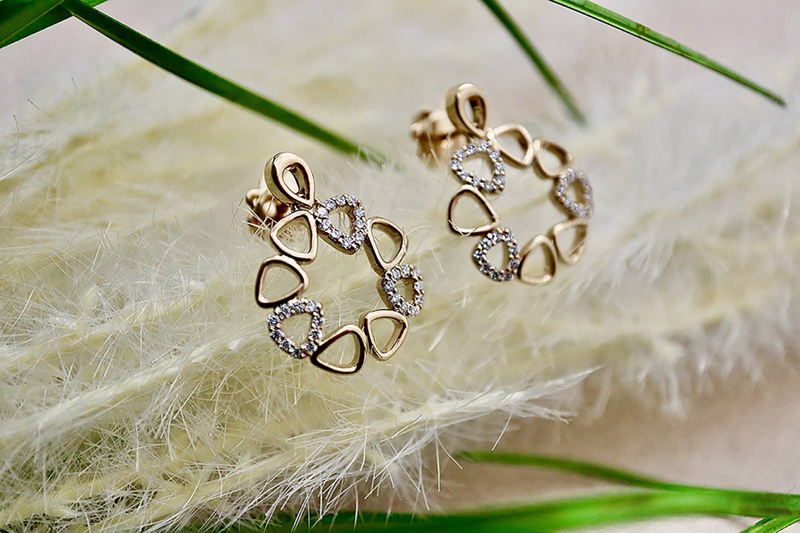 Boucles d'oreilles rondes or et diamants bijouterie bordeaux