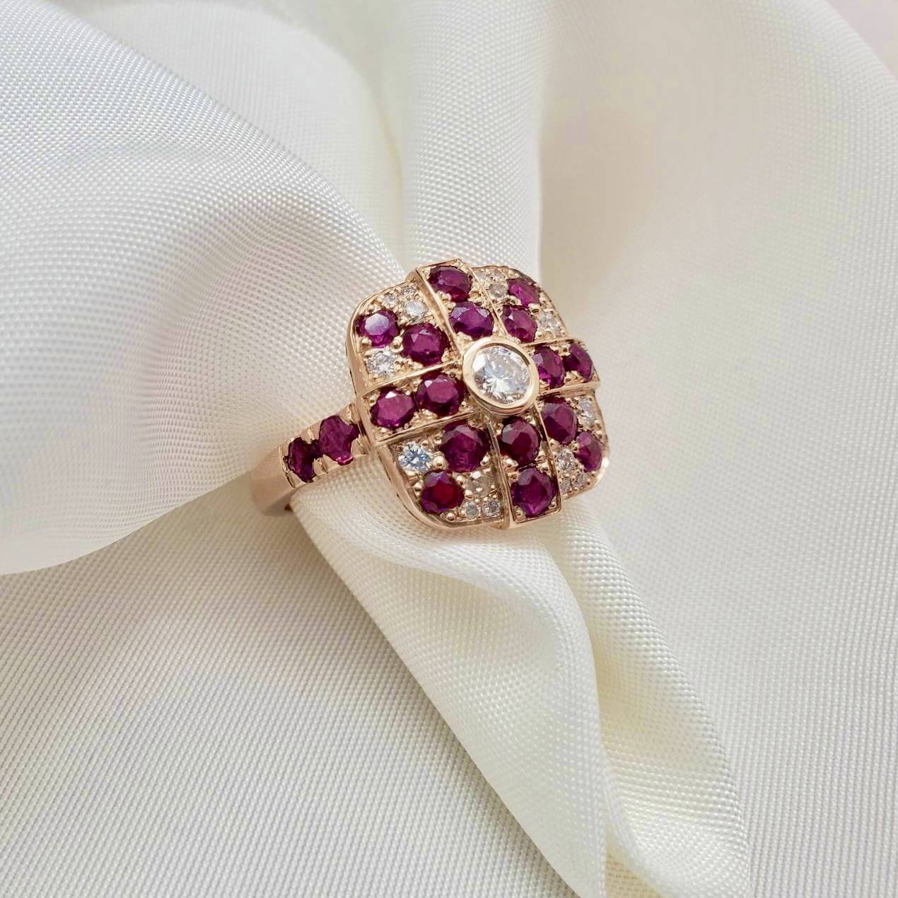 Bague rétro or rose 750 millièmes rubis et diamants Bordeaux