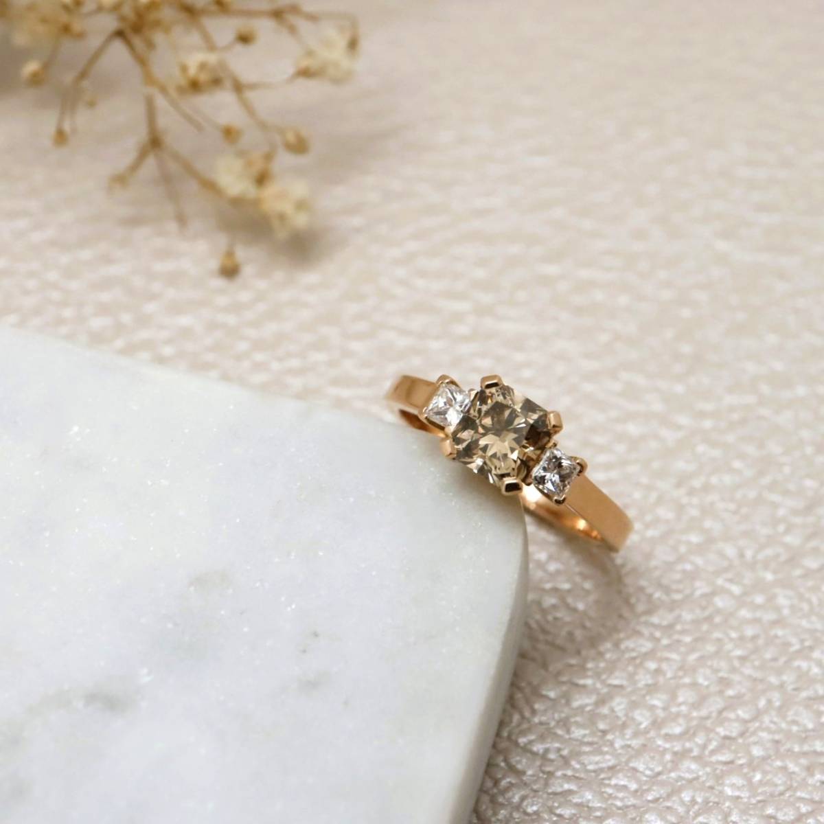 Bague de fiançailles or rose diamant chocolat