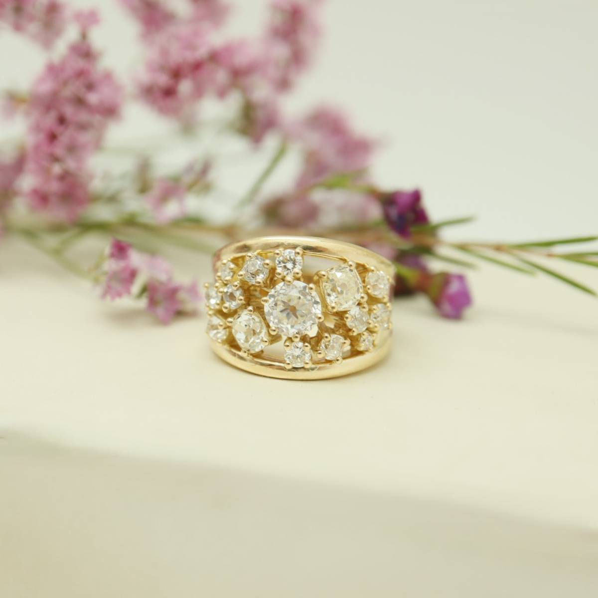 Bague aérienne or jaune diamants taille ancienne