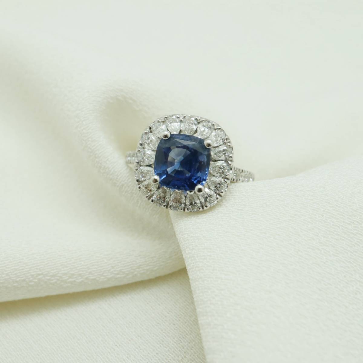 Bague saphir diamants floral bijouterie Bordeaux