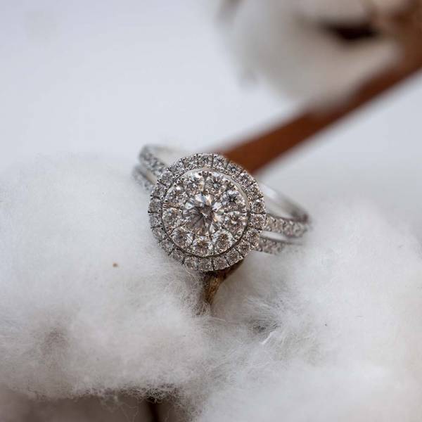 Bague de fiançailles femme bordeaux